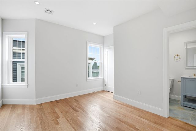 13 Langmaid Ave 1, Somerville, MA 02145