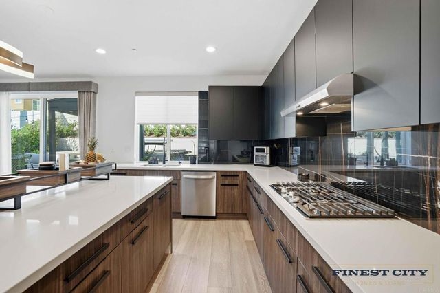 1453 Stearns Wharf Rd, Chula Vista, CA 91913