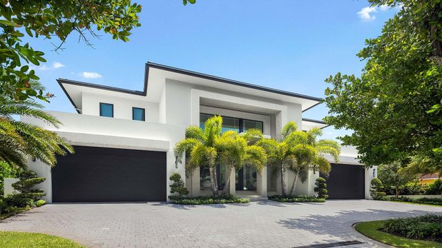 18 E Ocean Avenue, Ocean Ridge, FL 33435