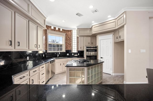 1002 Island View, League City, TX 77565
