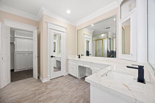 1002 Island View, League City, TX 77565