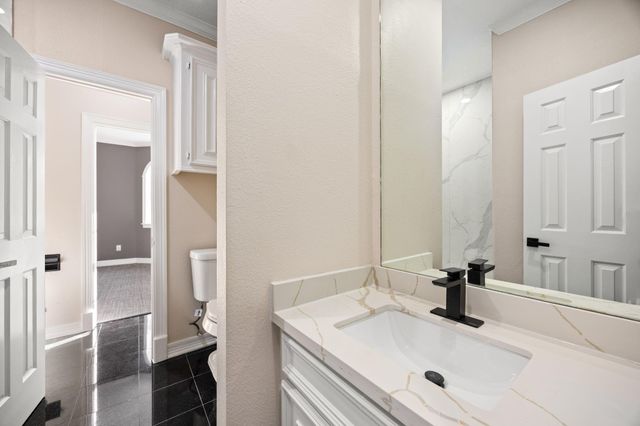 1002 Island View, League City, TX 77565