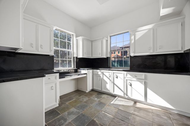 1002 Island View, League City, TX 77565