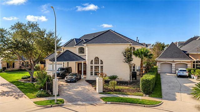 1002 Island View, League City, TX 77565