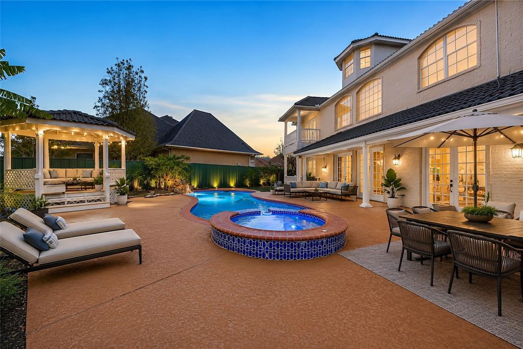 1002 Island View, League City, TX 77565