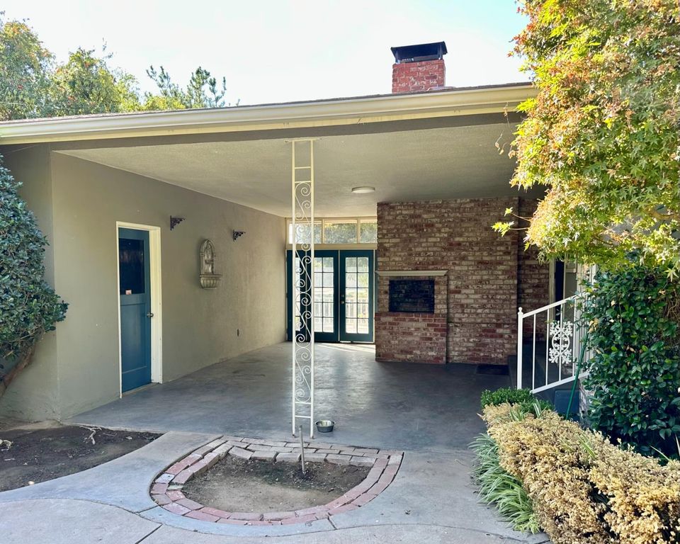 Image 21 of property listing at 5386 N Fruit Avenue, Fresno, CA 93711