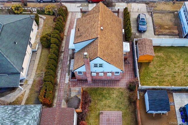 22039 136th Avenue, Laurelton, NY 11413