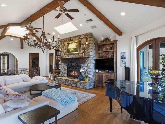 22331 Swenson Drive, Topanga, CA 90290