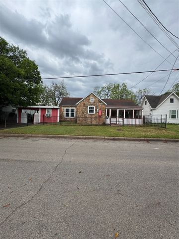 2518 Mclemore Avenue, Fort Worth, TX 76111