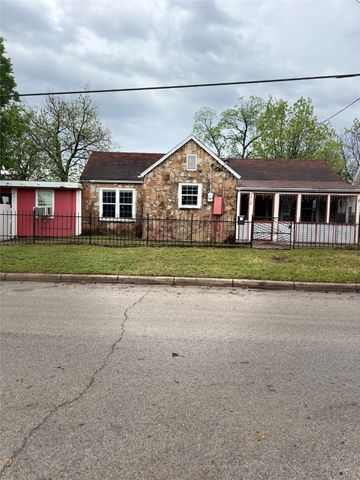 2518 Mclemore Avenue, Fort Worth, TX 76111