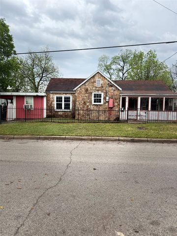 2518 Mclemore Avenue, Fort Worth, TX 76111