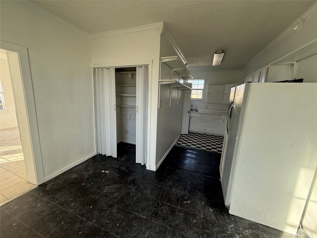 2518 Mclemore Avenue, Fort Worth, TX 76111