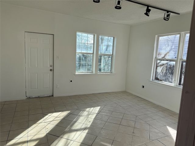 2518 Mclemore Avenue, Fort Worth, TX 76111