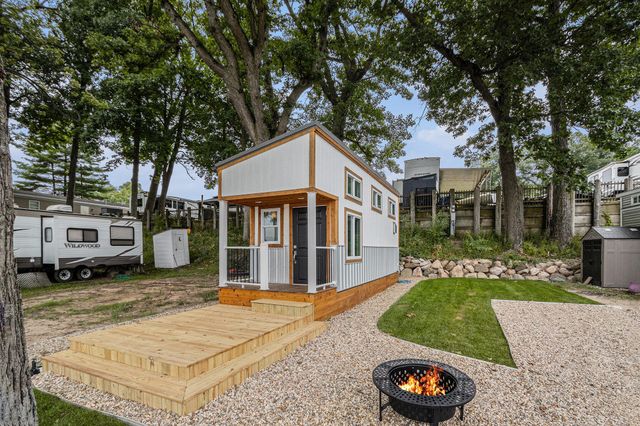 12377 Bair Lake Street 4, Newberg Twp, MI 49061