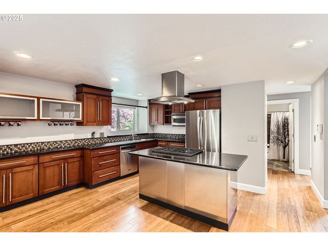 726 Se 27TH St, Gresham, OR 97080