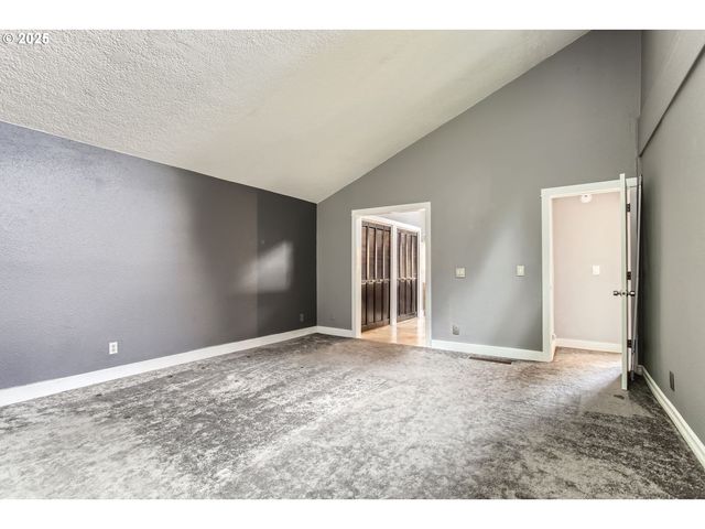 726 Se 27TH St, Gresham, OR 97080