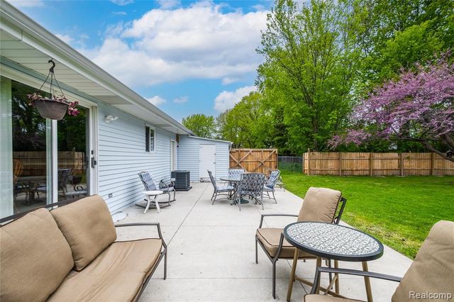3585 Creekwood Drive, Saginaw, MI 48601