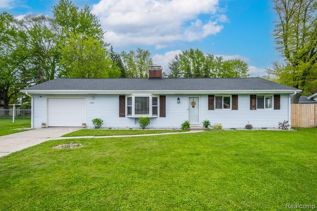 3585 Creekwood Drive, Saginaw, MI 48601