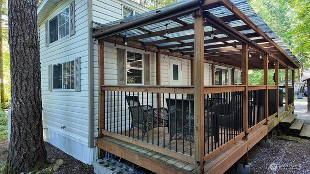 25 Drial Loop, Deming, WA 98244