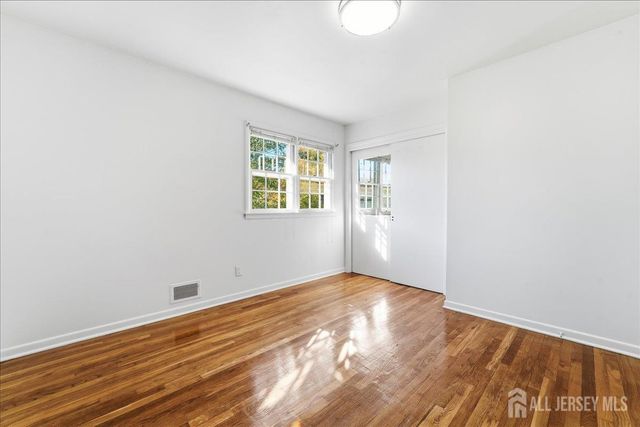 35 Brooktree Road, East Windsor, NJ 08520