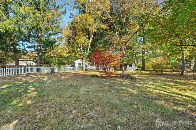 35 Brooktree Road, East Windsor, NJ 08520