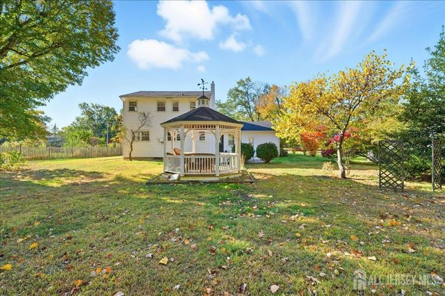 35 Brooktree Road, East Windsor, NJ 08520