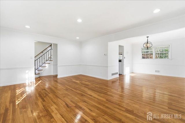 35 Brooktree Road, East Windsor, NJ 08520