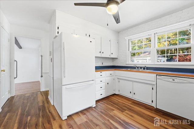 35 Brooktree Road, East Windsor, NJ 08520