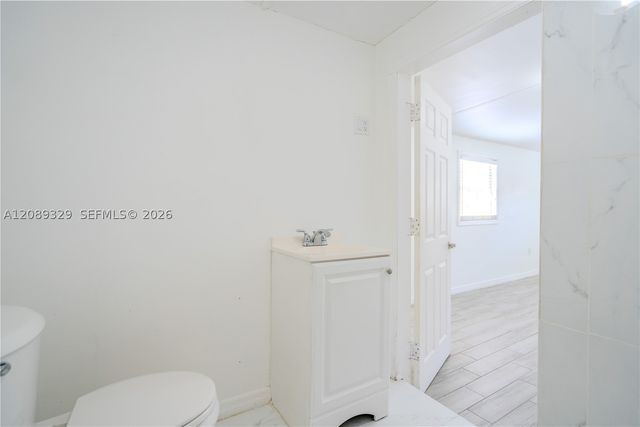 27 SW 55th Ave Rd S, Miami, FL 33134