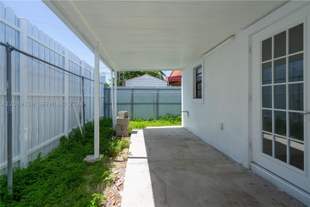 27 SW 55th Ave Rd S, Miami, FL 33134