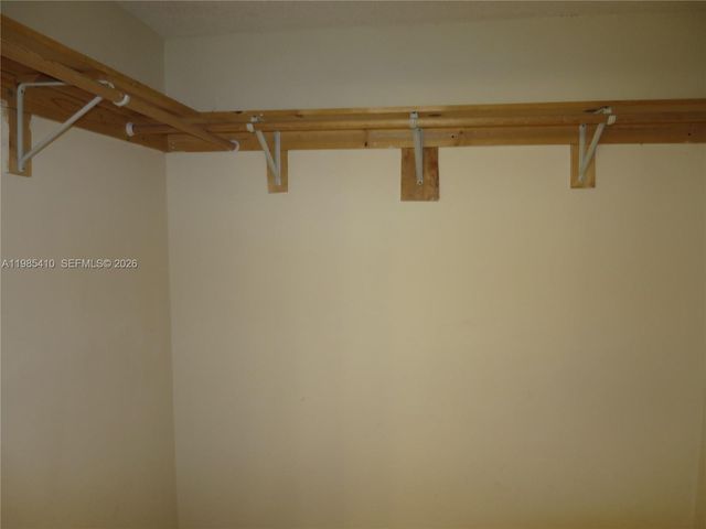 600 NE 36th St 517, Miami, FL 33137