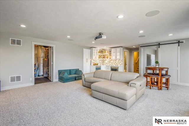 4101 N 191st Street, Elkhorn, NE 68022