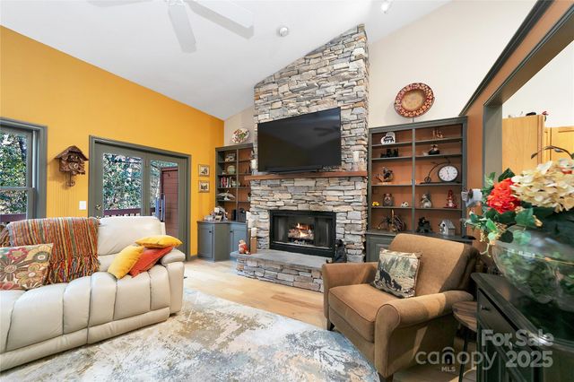 4 Unoga Court, Brevard, NC 28712