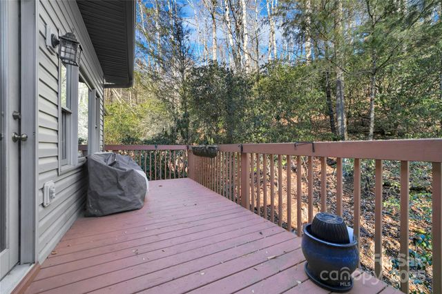 4 Unoga Court, Brevard, NC 28712
