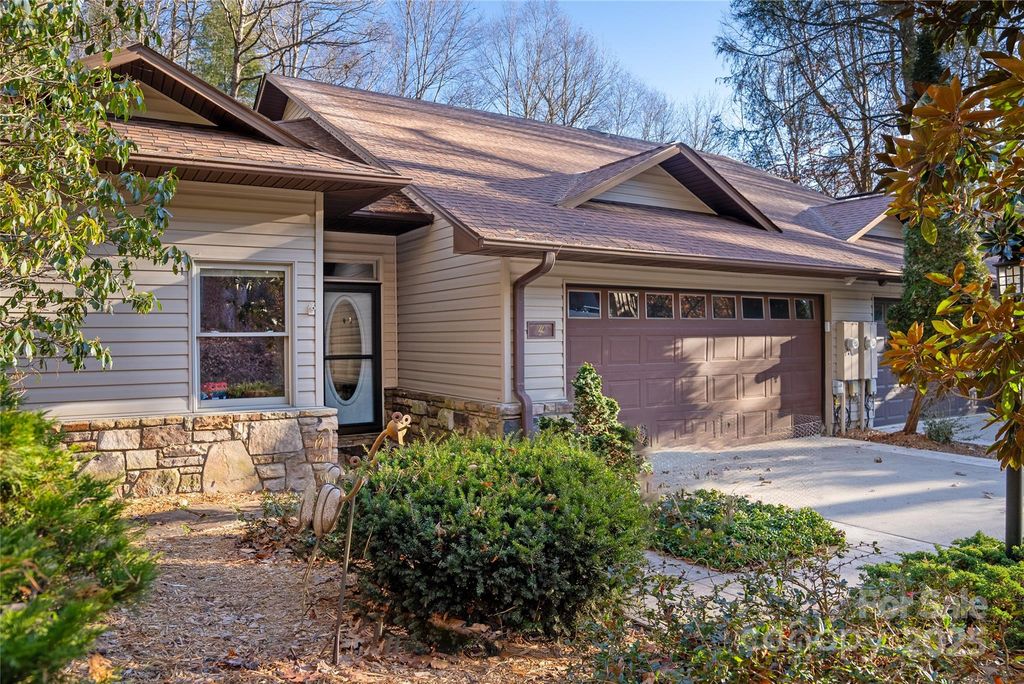 4 Unoga Court, Brevard, NC 28712