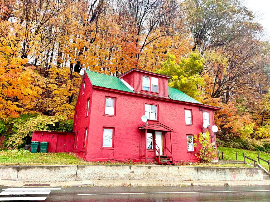 57 River Street, Springfield, VT 05156