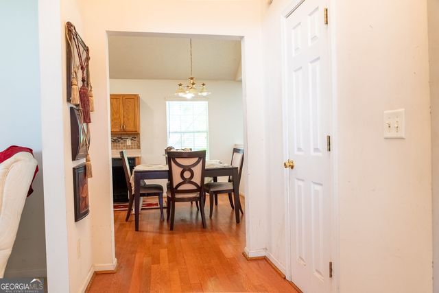 10945 Tara Village Way, Jonesboro, GA 30238