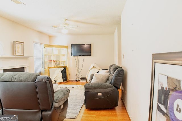 10945 Tara Village Way, Jonesboro, GA 30238