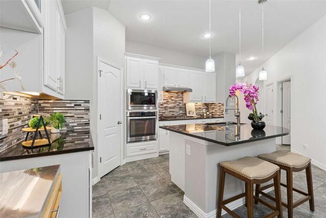 704 Water Garden Circle, Little Elm, TX 75068