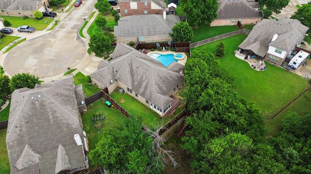 704 Water Garden Circle, Little Elm, TX 75068
