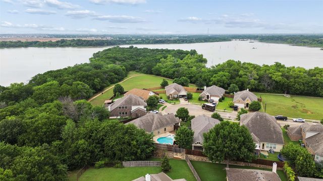 704 Water Garden Circle, Little Elm, TX 75068