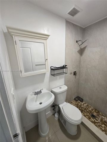 931 Opa Locka Blvd 5, Opa-locka, FL 33054