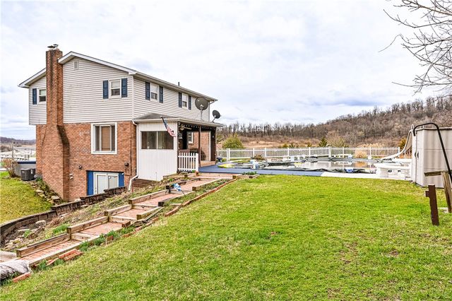 687 Middletown Road, New Stanton, PA 15672
