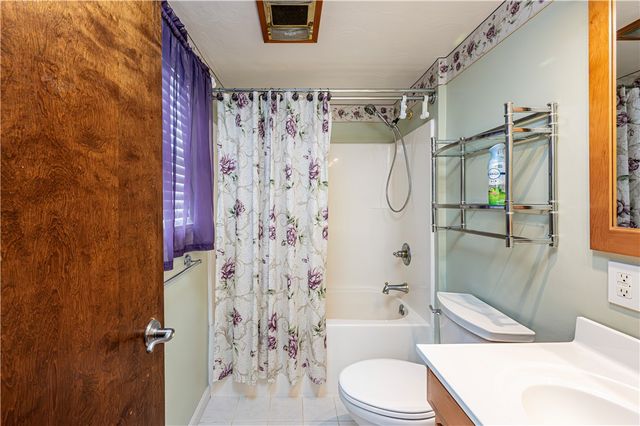 687 Middletown Road, New Stanton, PA 15672