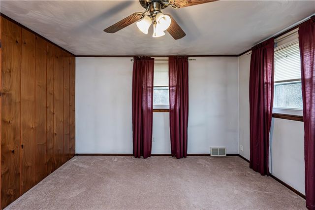 687 Middletown Road, New Stanton, PA 15672