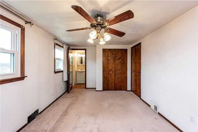 687 Middletown Road, New Stanton, PA 15672