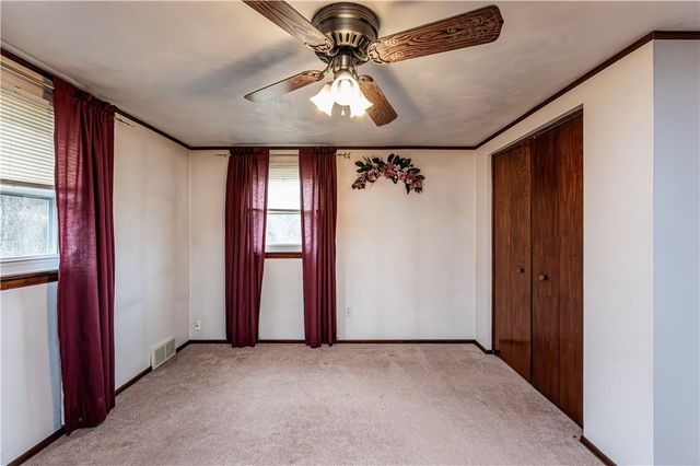 687 Middletown Road, New Stanton, PA 15672