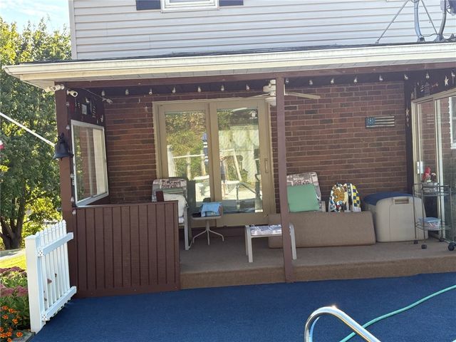 687 Middletown Road, New Stanton, PA 15672