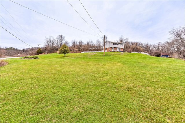 687 Middletown Road, New Stanton, PA 15672