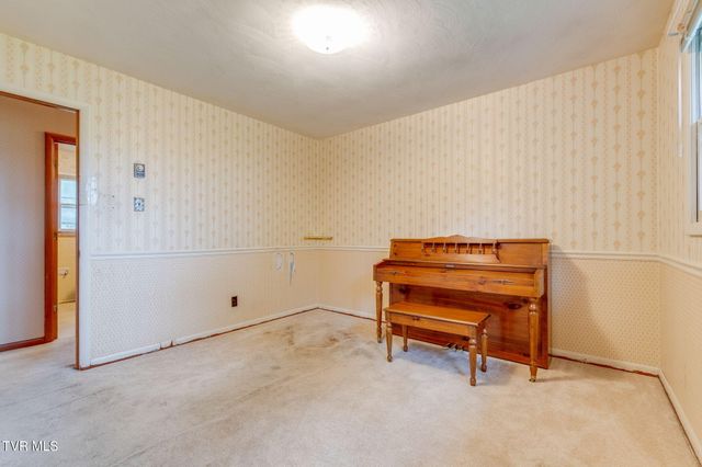 230 Russell Road, Blountville, TN 37617